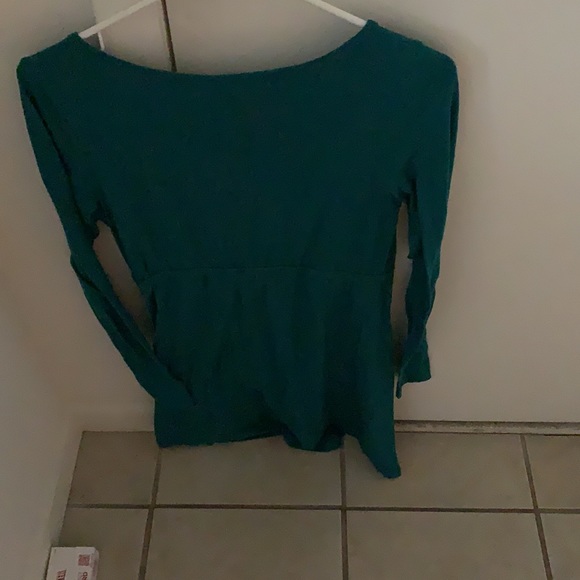 Old navy green long sleeve shirt - Picture 2 of 2